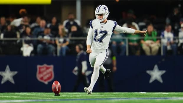 Cowboys - Brandon Aubrey Kickoff